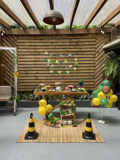 Decoração de festa Dinossauro — Festaria