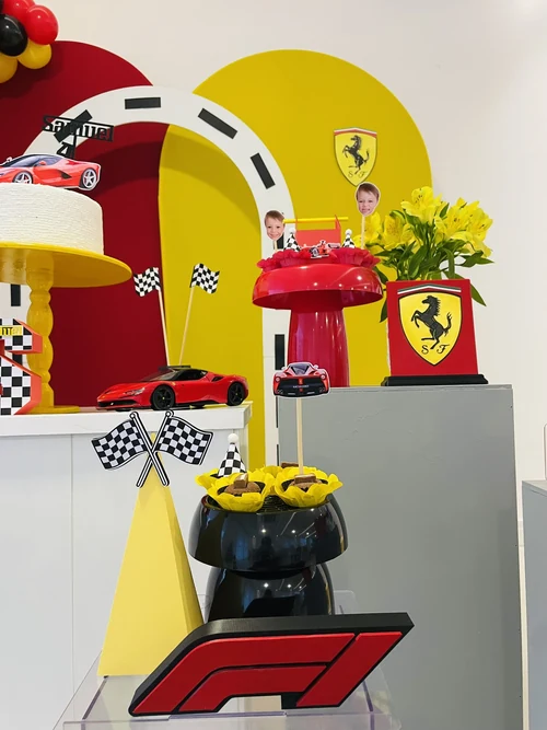 Decoração de festa Ferrari — Festaria
