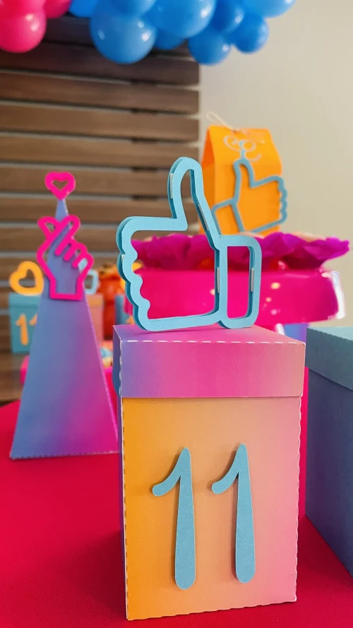 Decoração de festa Laranja, pink e Azul — Festaria