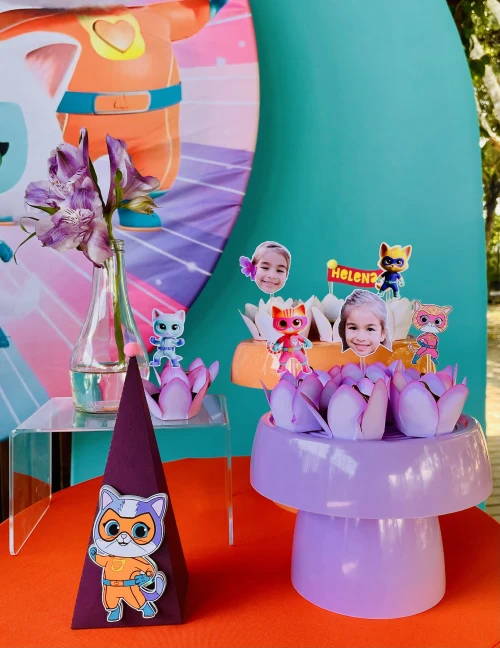 Decoração de festa Super Gatinhos — Festaria