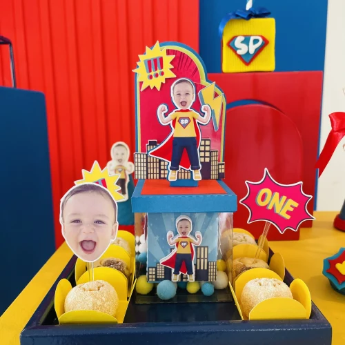 Decoração de festa Super Heróis personalizados — Festaria